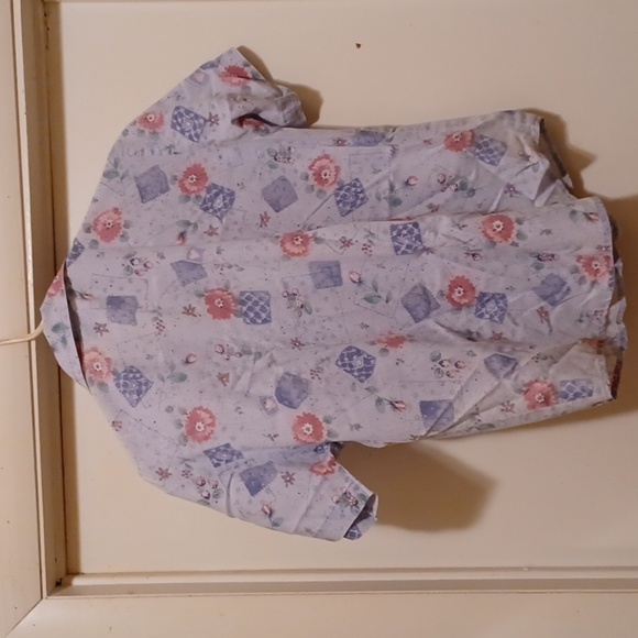 Tap & Co Petite Short Sleeve Button Up Blouse - Size Medium - Picture 5 of 5